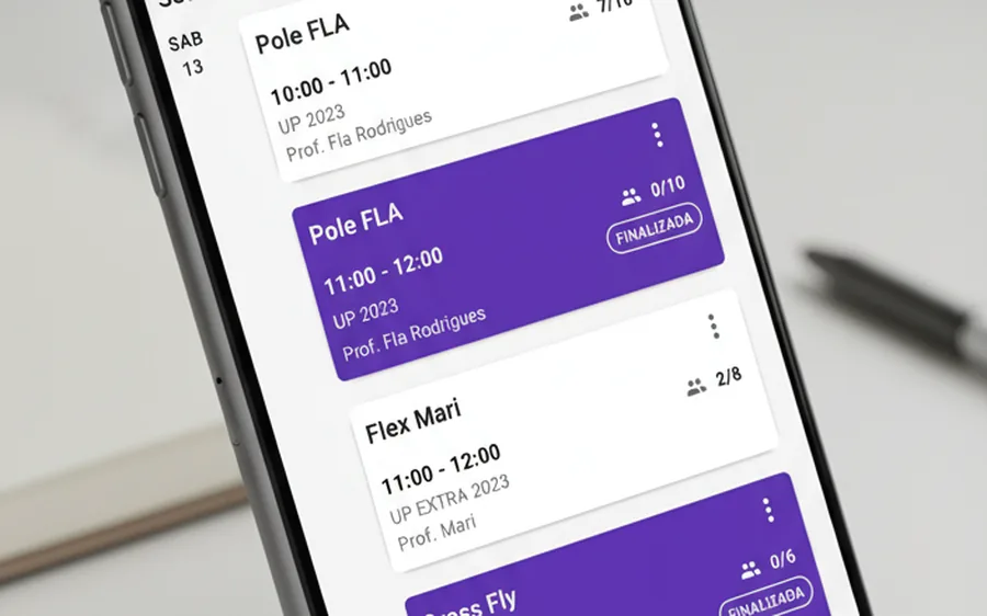 App FITI aberto no celular, com a grade de aulas da Up