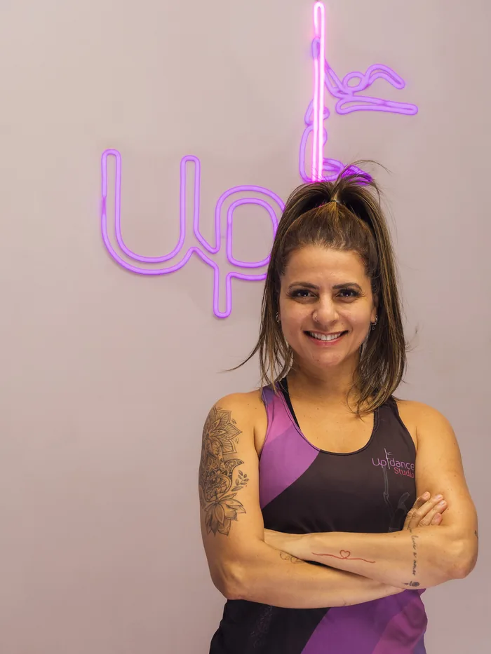 Flavia Rodrigues, fundadora da Up Aerial Studio